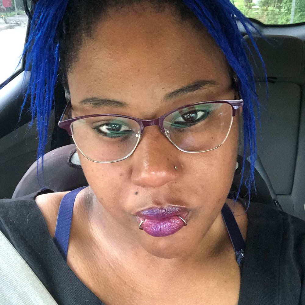 Meet your Posher, Kendra